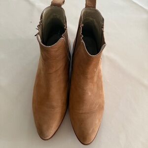 Nisolo Women’s Chelsea Boots (size 8)